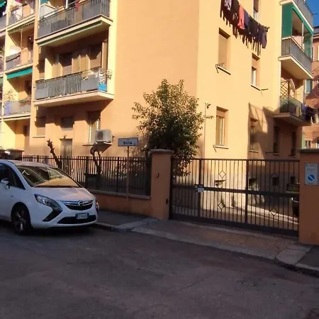 Boloesthouse アパート *